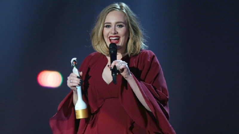 Brit awards 2016: Adele dominates with four awards - VIDEO